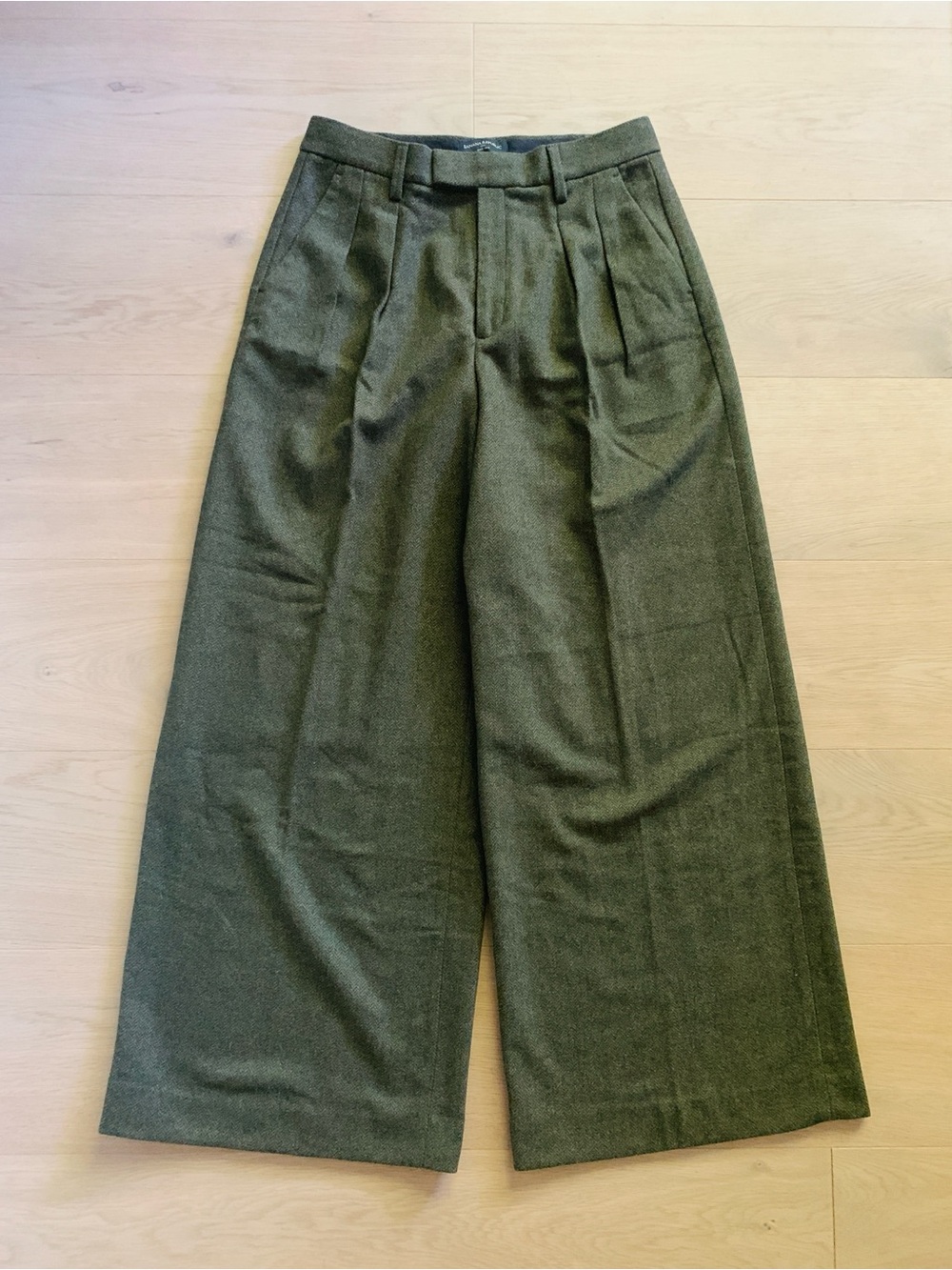 Banana Republic Wool High Rise Waist Wide Leg Pleated Trousers Women 8 Hepburn